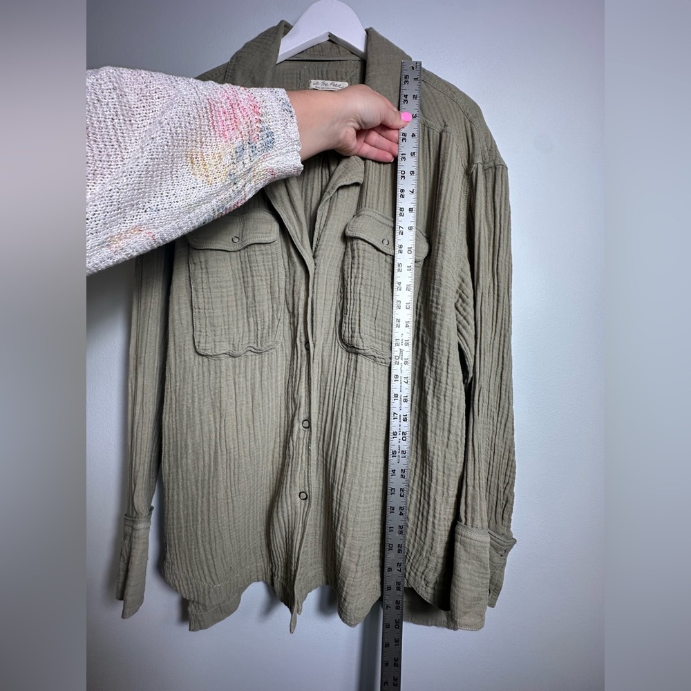 We The Free Izzy Cargo Double Cloth Buttondown in Sage Green Size Small - Picture 12 of 15